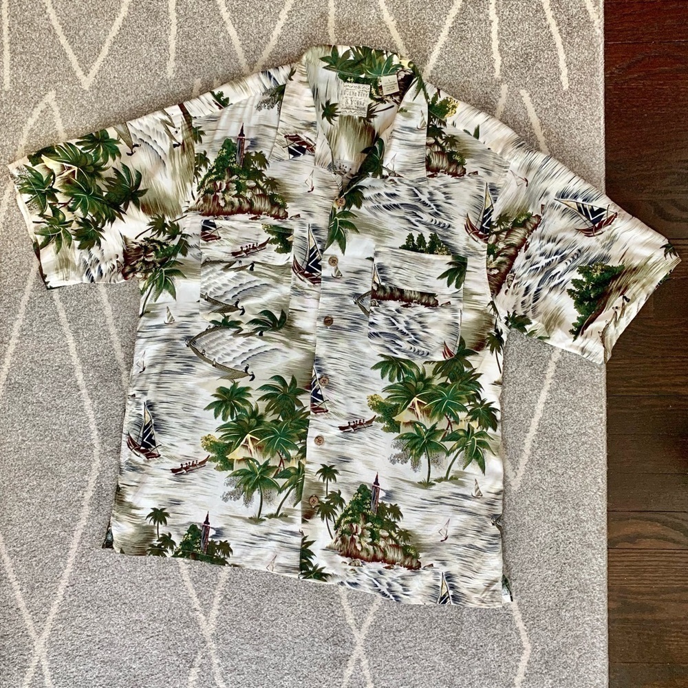 Roundtree & Yorke Rayon Hawaiian Button Down Short Sleeve Shirt
